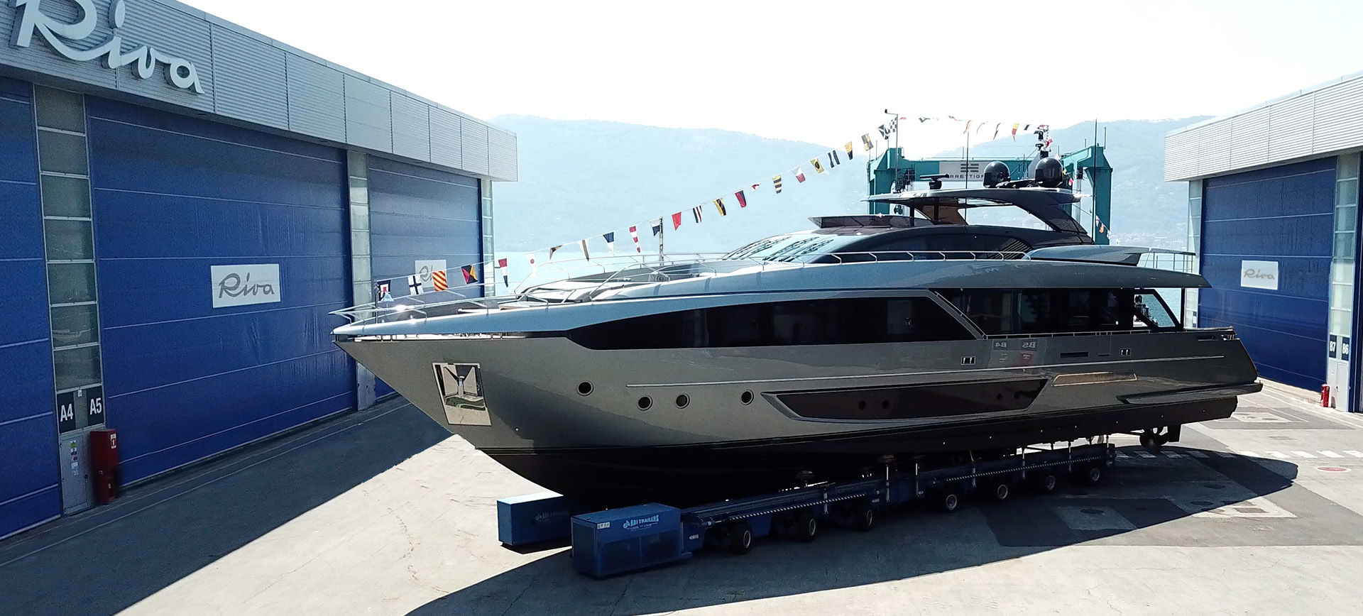 Yacht refit and onboard interior works by Interni